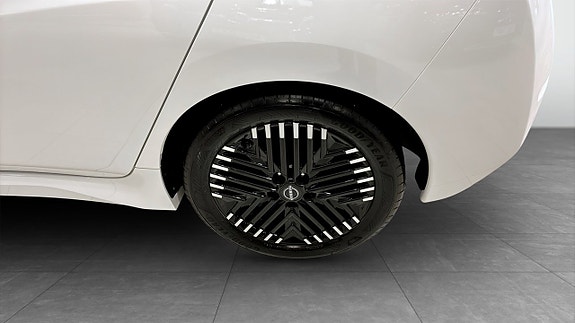 Nissan Leaf 9 of 21