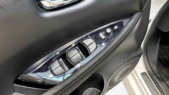 Nissan Leaf 14 of 21