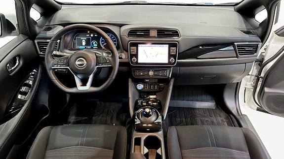Nissan Leaf 4 of 21