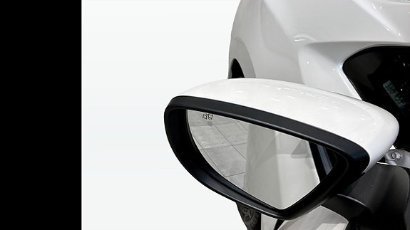 Nissan Leaf 13 of 21