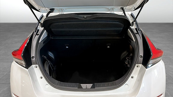 Nissan Leaf 10 of 21