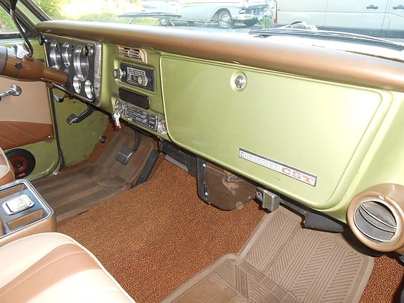Chevrolet C10 14 of 23