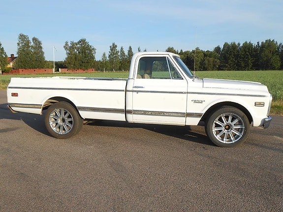 Chevrolet C10 4 of 23