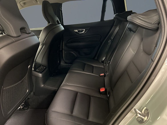Volvo V60 8 of 16