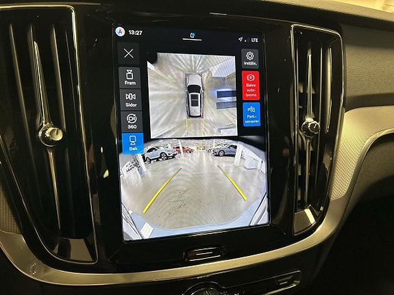 Volvo V60 12 of 16