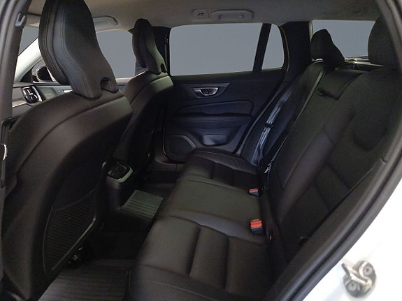 Volvo V60 8 of 15