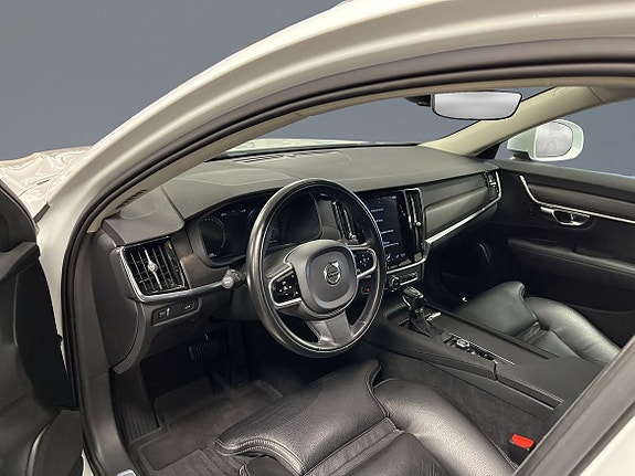 Volvo V90 Cross Country 5 of 12