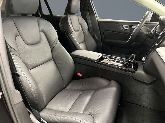 Volvo V60 7 of 16