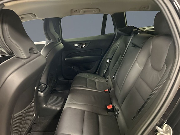 Volvo V60 8 of 16