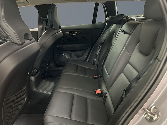 Volvo V60 8 of 14
