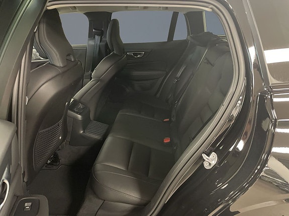 Volvo V60 8 of 18