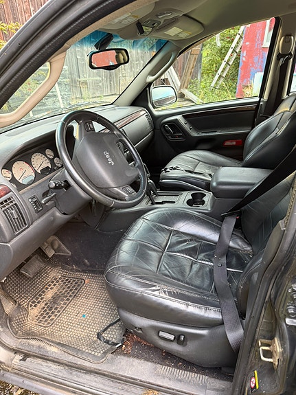 Jeep Grand Cherokee 5 of 6