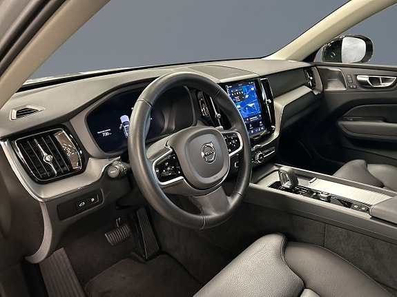 Volvo XC60 5 of 16