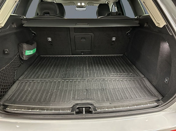 Volvo XC60 9 of 16