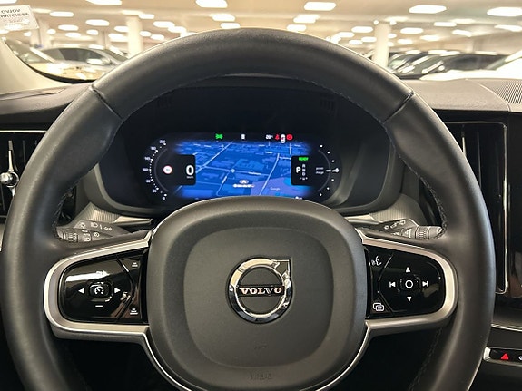 Volvo XC60 14 of 16