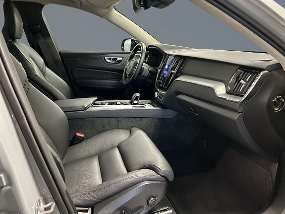 Volvo XC60 7 of 16