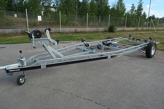 Silver Hawk med Mercury F100 och Fogelsta 30-trailer 12 of 12