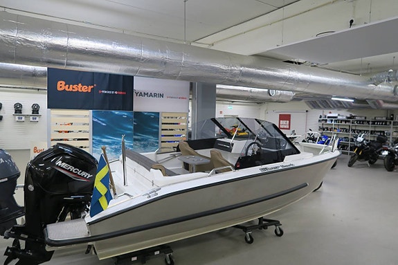 Silver Hawk med Mercury F100 och Fogelsta 30-trailer 2 of 12