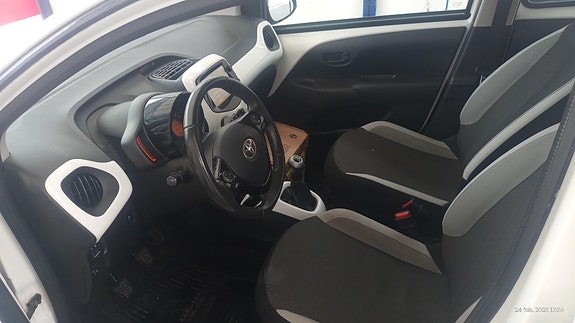 Toyota Aygo 7 of 10