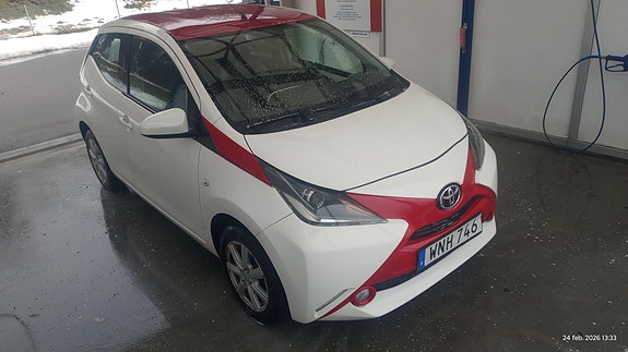 Toyota Aygo 3 of 10