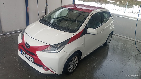 Toyota Aygo 2 of 10