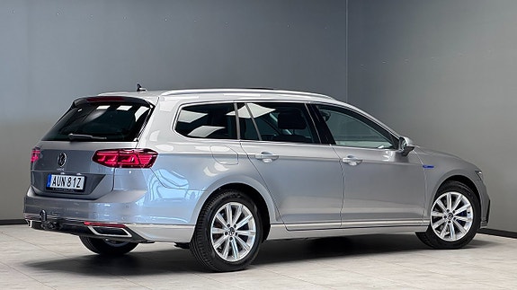 Volkswagen Passat 17 of 20