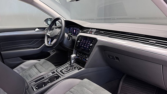 Volkswagen Passat 7 of 20