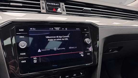 Volkswagen Passat 12 of 20
