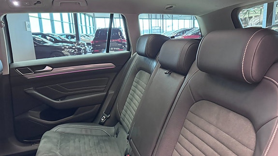 Volkswagen Passat 9 of 20
