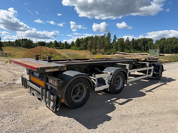 Lastväxlarsläp 3 - axlat med tipp Feber Hakarpsvagnen 3 of 5