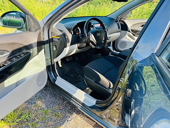 Kia Ceed 6 of 11