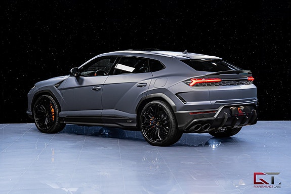 Lamborghini Urus 9 of 27