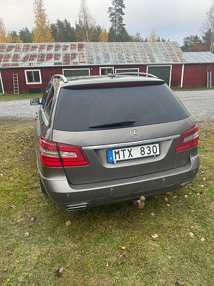 Mercedes-Benz E250 2 of 5