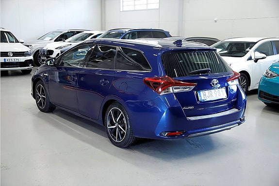 Toyota Auris 4 of 12