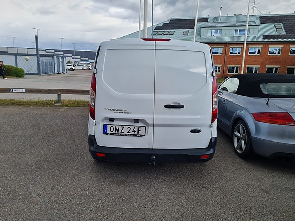 Ford Transit Connect 3 of 8