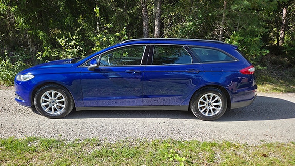 Ford Mondeo 2 of 11
