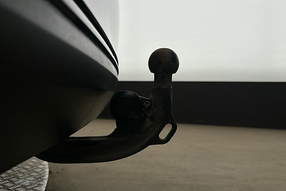 BMW 530e 17 of 28