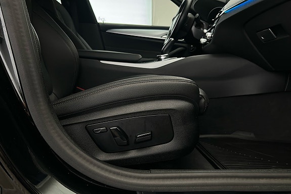 BMW 530e 19 of 28