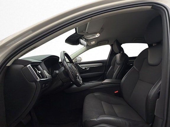 Volvo S90 11 of 30