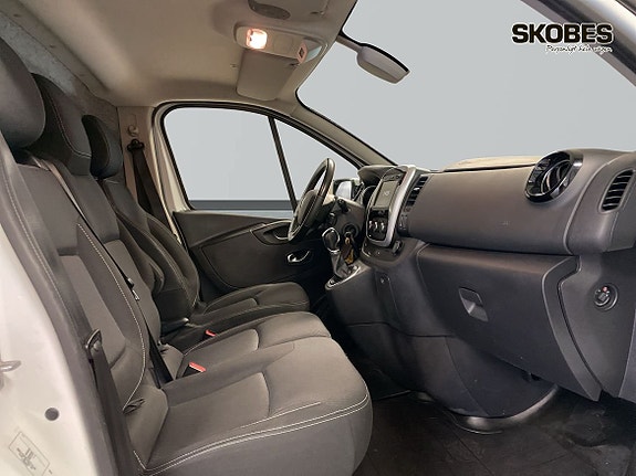 Renault Trafic 7 of 17