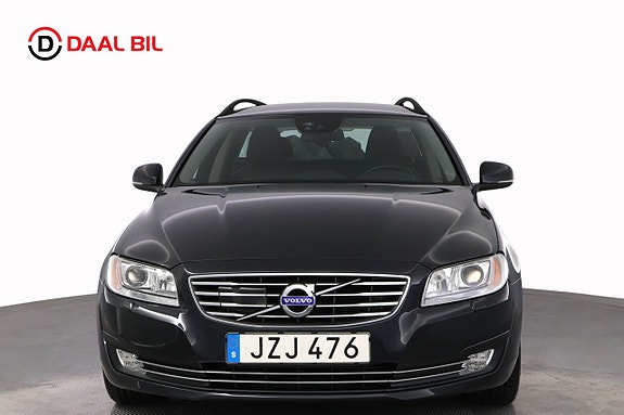 Volvo V70 2 of 25