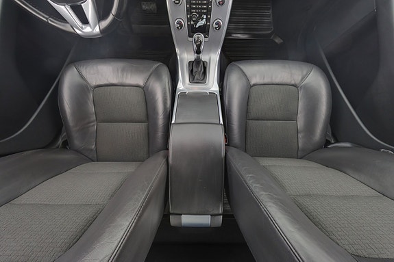 Volvo V70 14 of 25