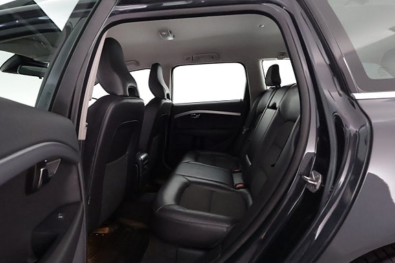 Volvo V70 12 of 25