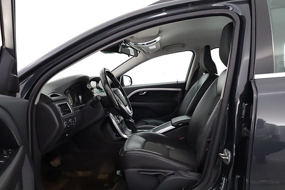 Volvo V70 10 of 25
