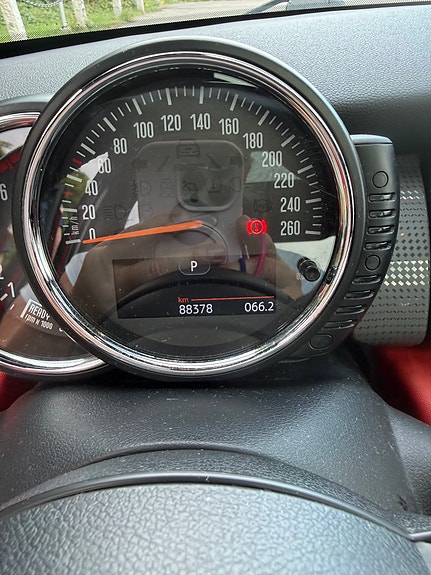 MINI Cooper 6 of 7