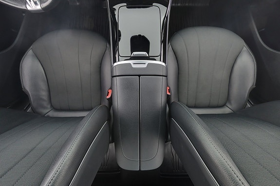 Mercedes-Benz EQE300 14 of 30