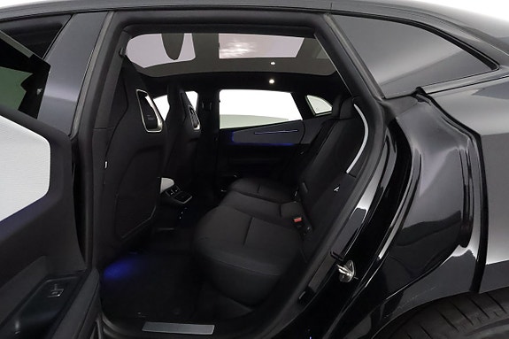 Polestar 4 12 of 30