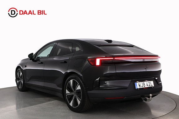 Polestar 4 8 of 30