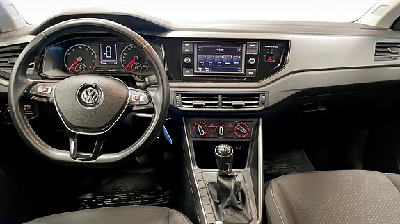Volkswagen Polo 10 of 13