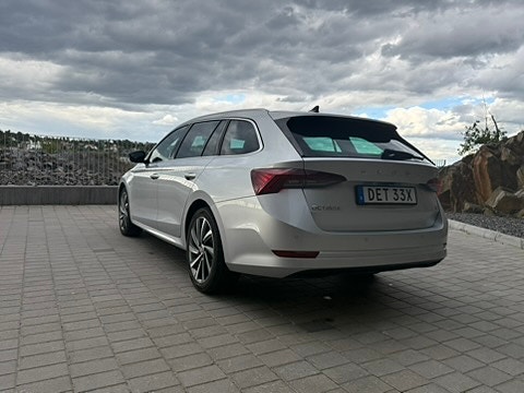 Skoda Octavia 4 of 15